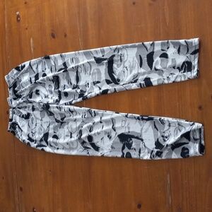 Womans Yelete OSFM Contemporary Faces Legging